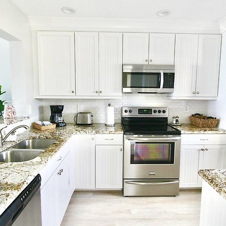 Ocean Breeze Condo Дженсън Бийч Екстериор снимка