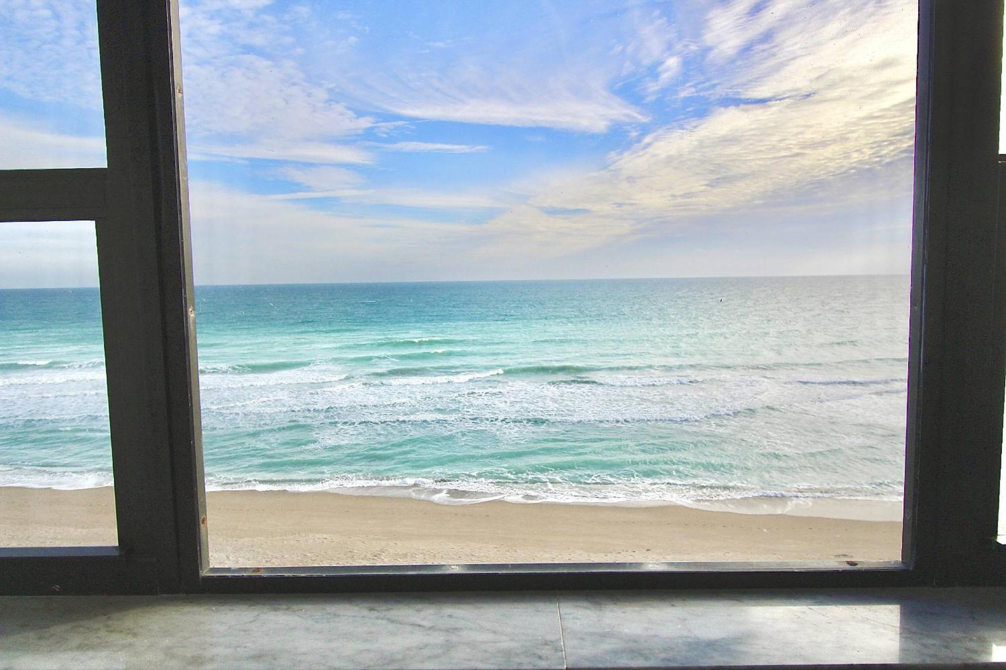 Ocean Breeze Condo Дженсън Бийч Екстериор снимка